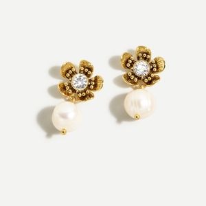 ❗SALE❗Flower and Pearl Drop Earrings